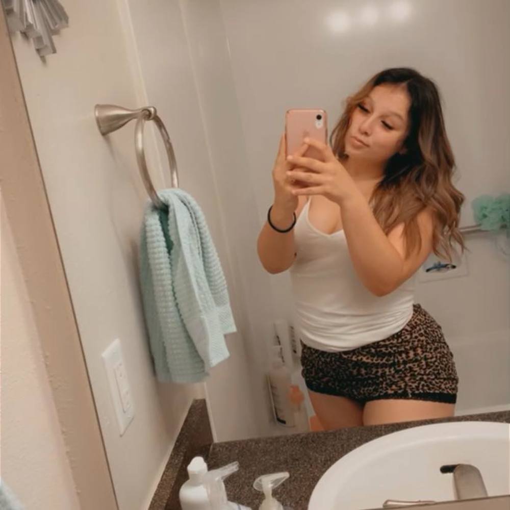 Meet your Posher, Livia